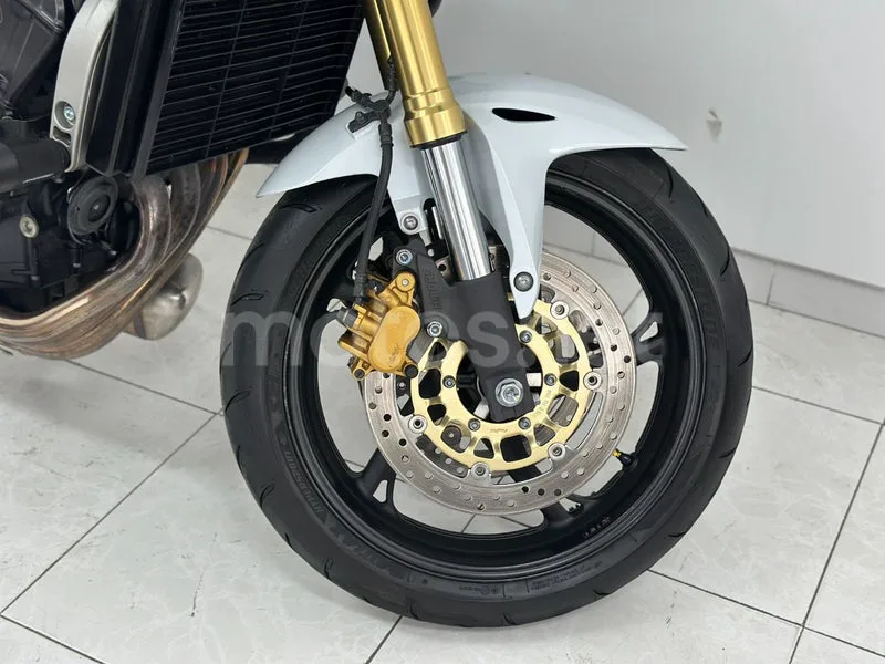 Honda CB600F Hornet - Vista 26
