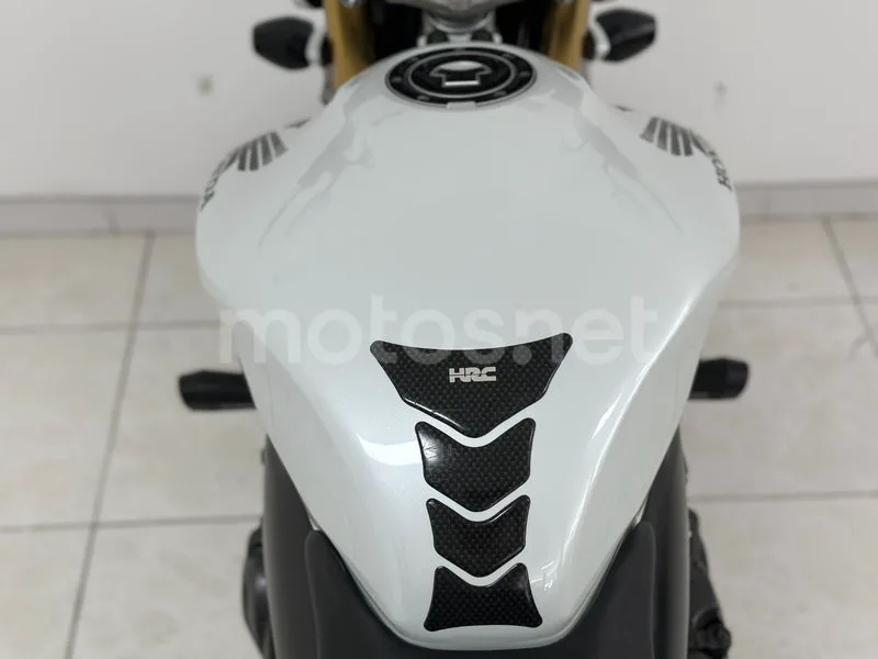 Honda CB600F Hornet - Vista 8