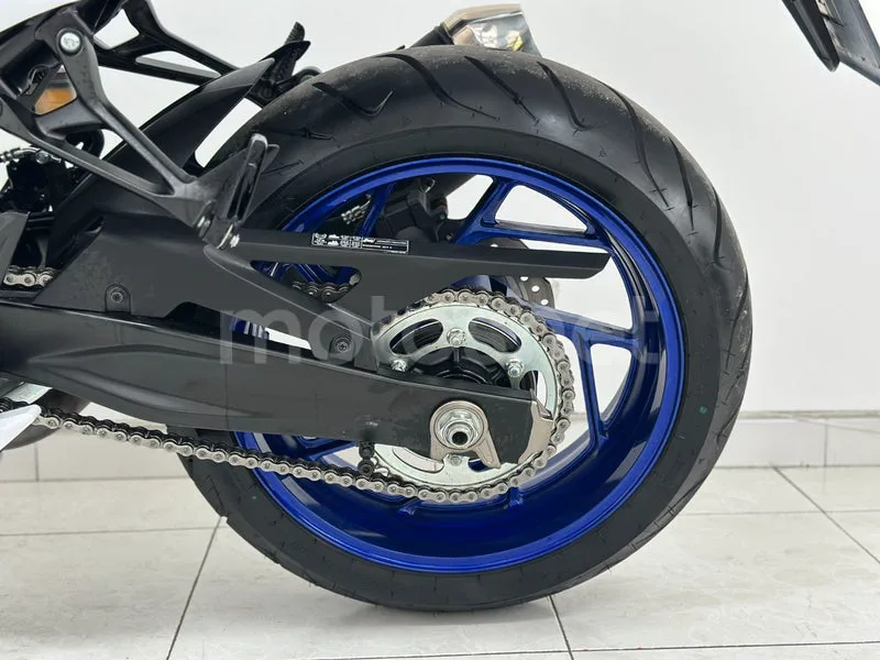 Suzuki GSX-S750 - Vista 18