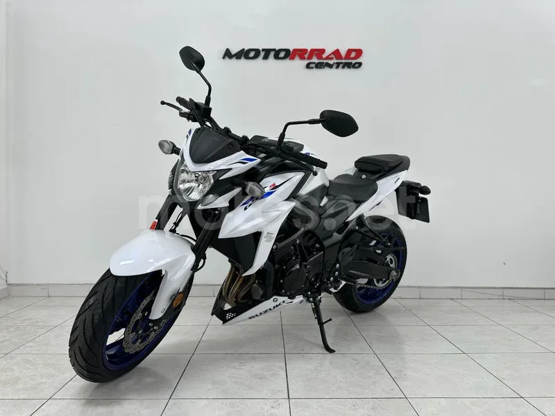 Suzuki GSX-S750 - Vista 3
