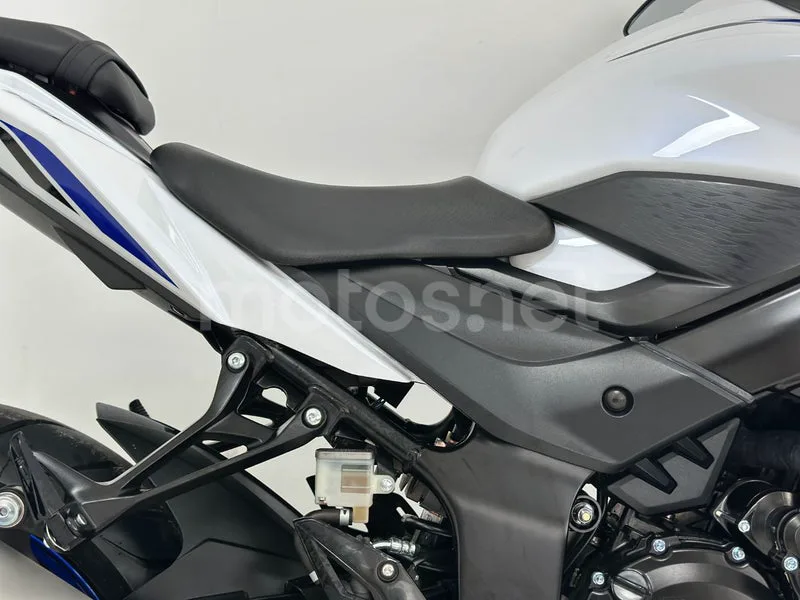 Suzuki GSX-S750 - Vista 21