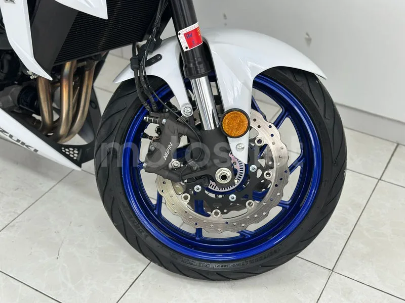Suzuki GSX-S750 - Vista 25