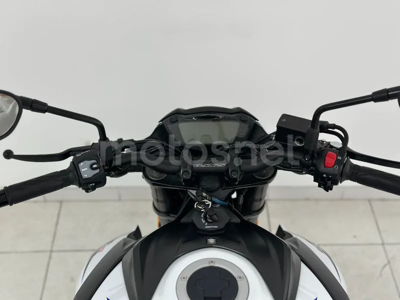 Suzuki GSX-S750 - Vista 9