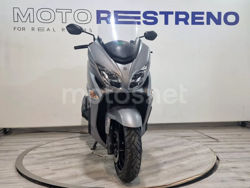 Suzuki Burgman 400 - Vista 4