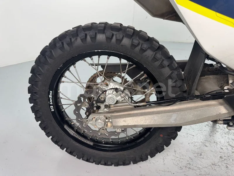 Husqvarna 701 Enduro - Vista 20