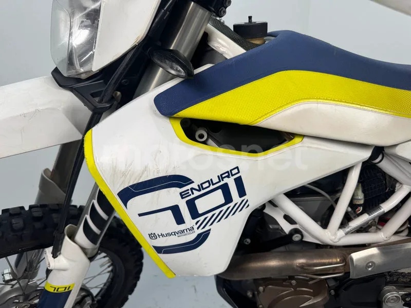 Husqvarna 701 Enduro - Vista 7