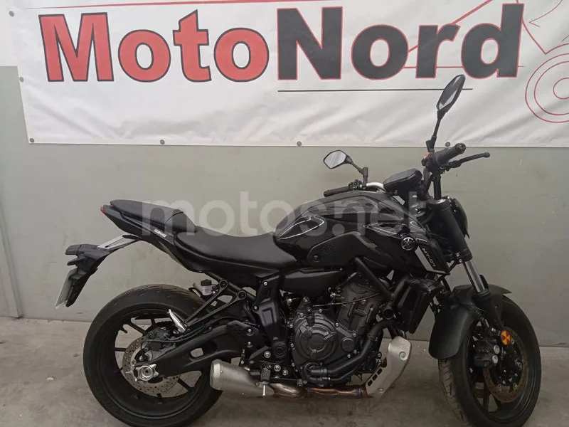 Yamaha MT-07 - Vista 7
