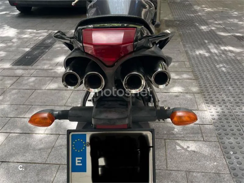 Yamaha FZ6 Fazer - Vista 3