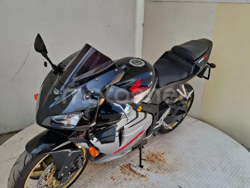 Honda CBR600RR - Vista 4