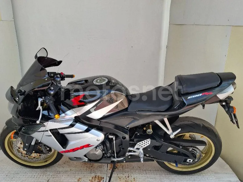 Honda CBR600RR - Vista 9