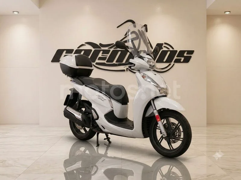 Honda SH300i 2250 € 2008 Córdoba - 1