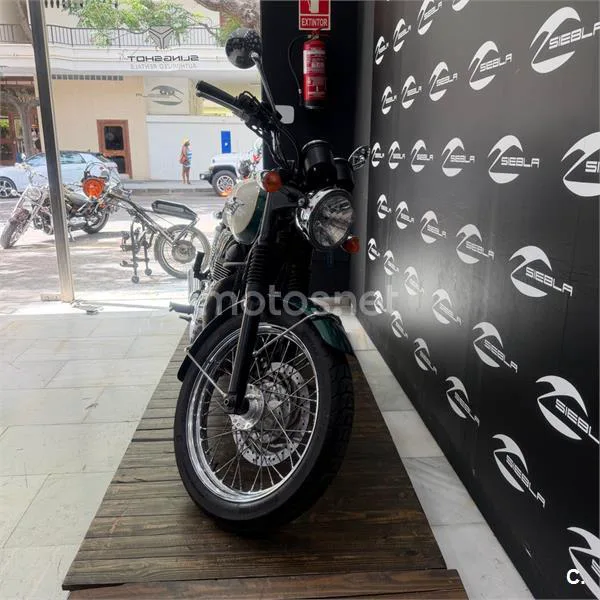 Triumph Bonneville T100 - Vista 6