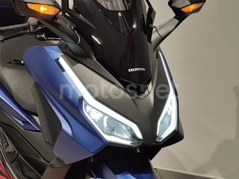 Honda Forza 350 - Vista 5