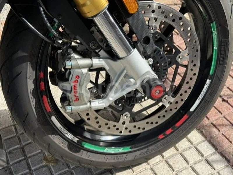 Aprilia Tuono V4 1100 - Vista 5