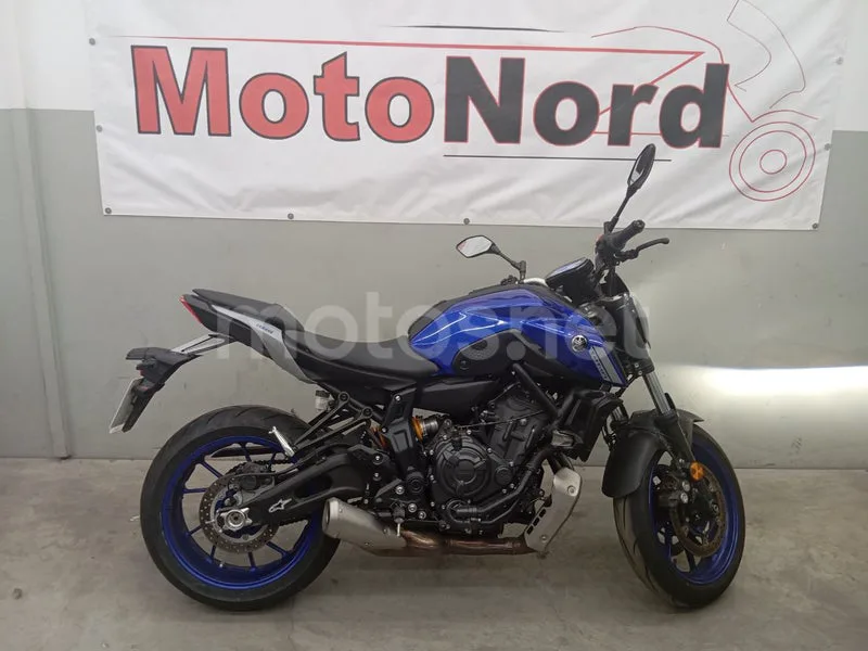 Yamaha MT-07 - Vista 7