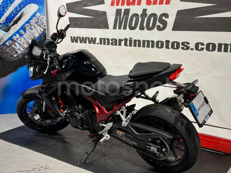 Honda CB750 Hornet - Vista 12