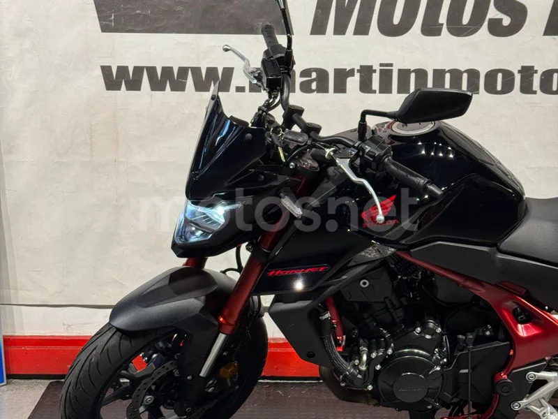 Honda CB750 Hornet - Vista 13