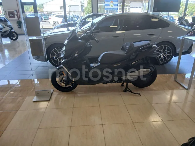 BMW C 400 GT - Vista 4