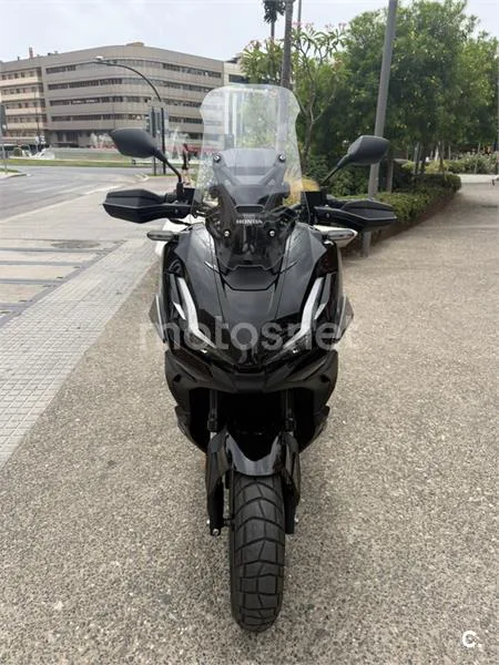 Honda ADV350 - Vista 3