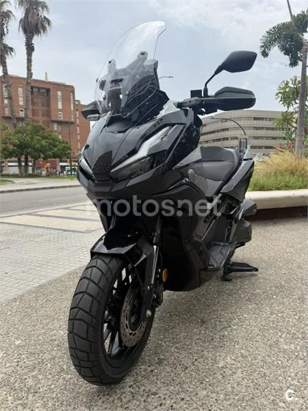 Honda ADV350 - Vista 7