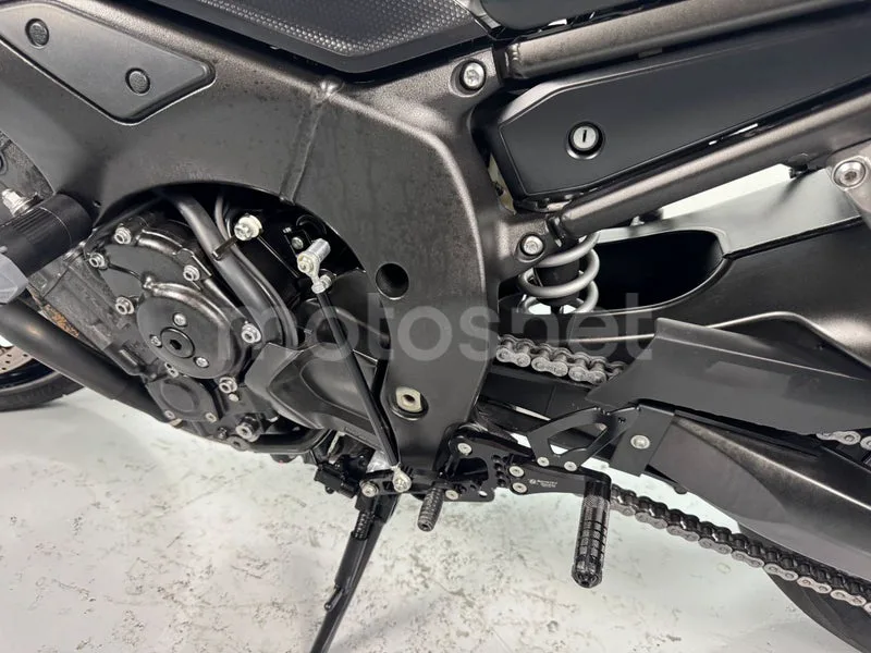Yamaha FZ1 - Vista 10