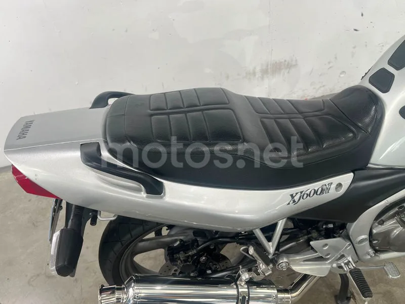 Yamaha XJ600N Diversion - Vista 12