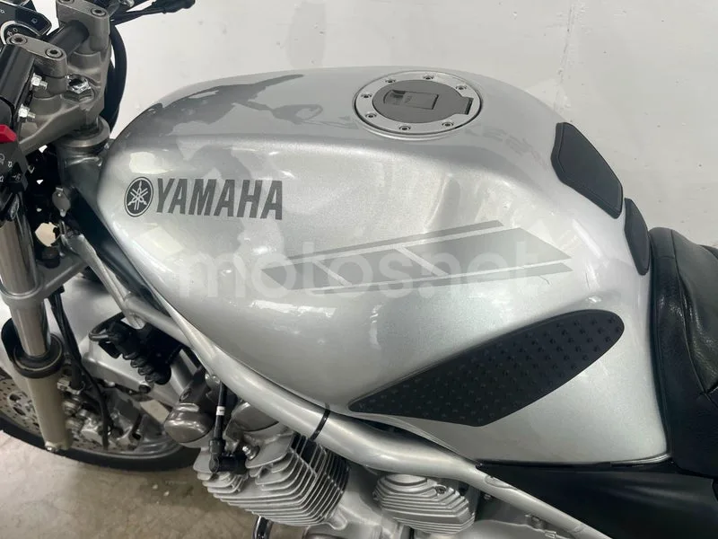 Yamaha XJ600N Diversion - Vista 17