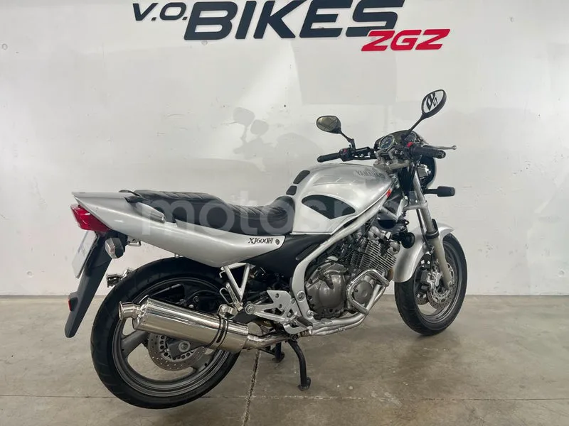 Yamaha XJ600N Diversion - Vista 5