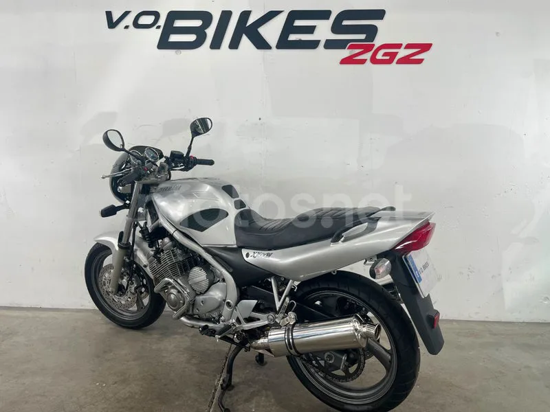 Yamaha XJ600N Diversion - Vista 6