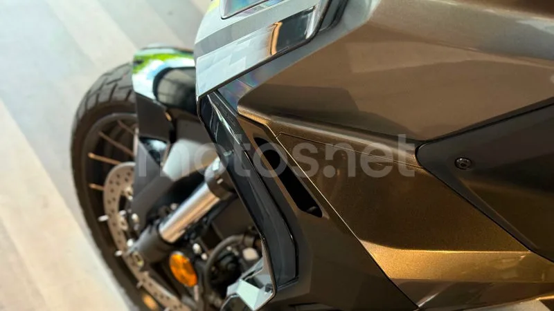 Honda X-ADV - Vista 13
