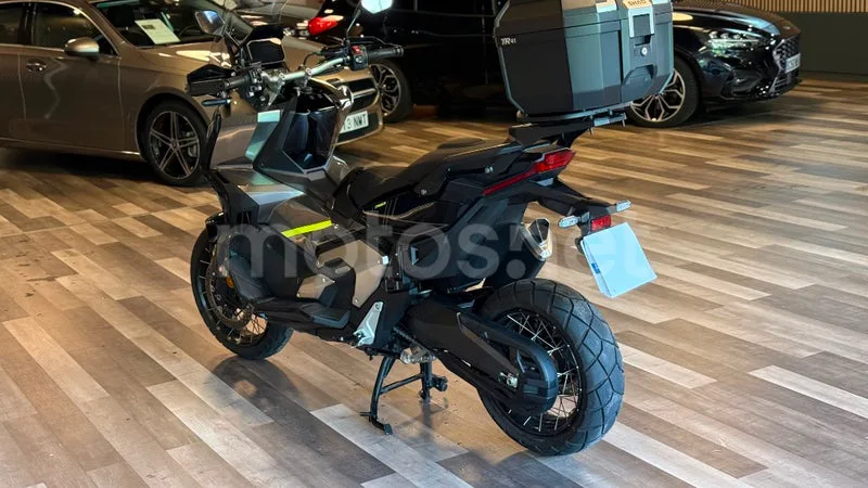 Honda X-ADV - Vista 9