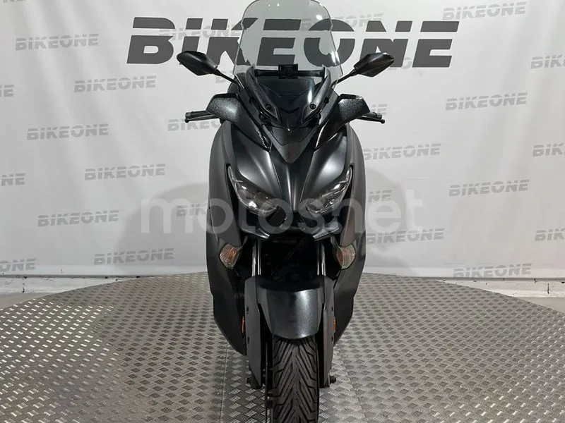 Yamaha XMAX 400 - Vista 5