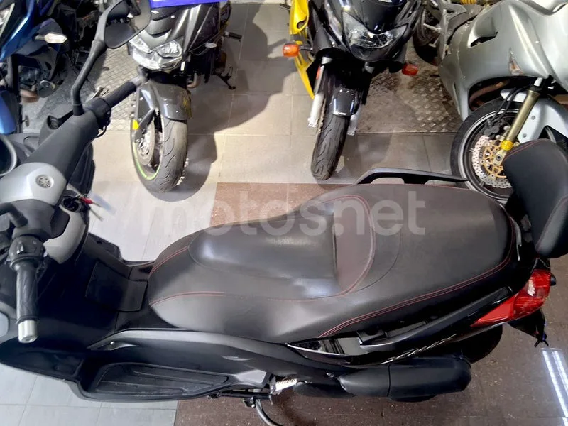 Yamaha XMAX 250 - Vista 12