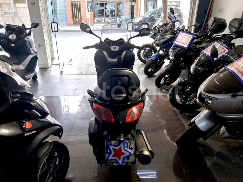 Yamaha XMAX 250 - Vista 5