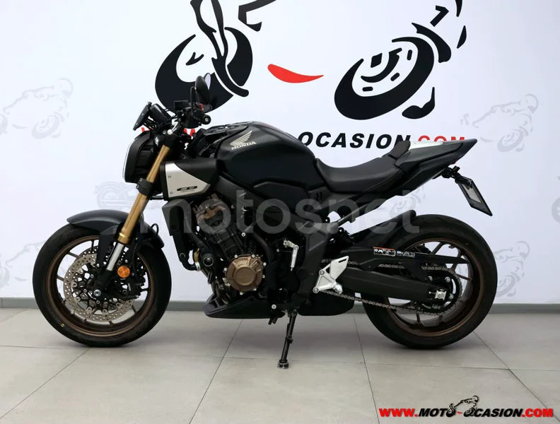 Honda CB650R - Vista 9