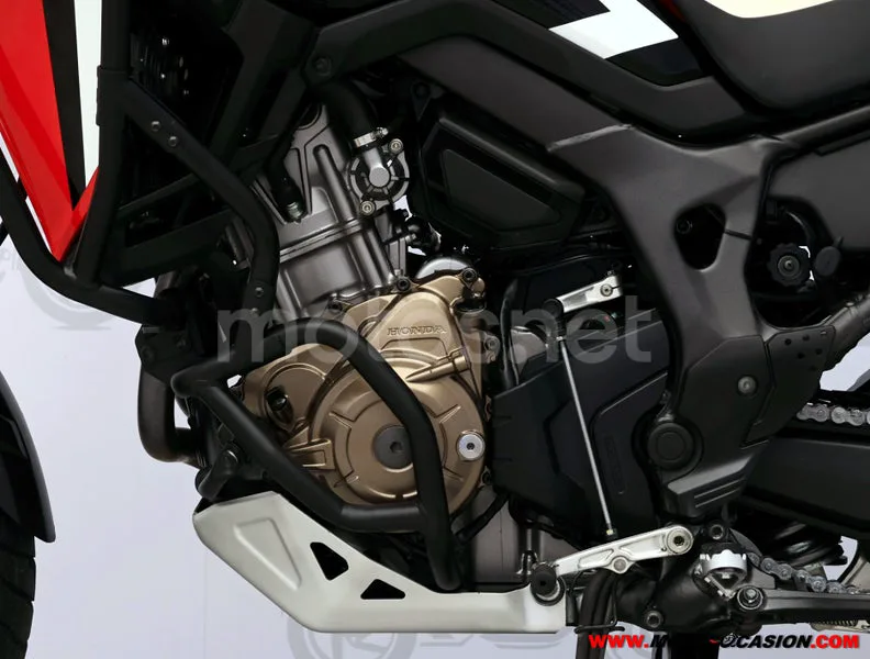 Honda CRF1000L Africa Twin - Vista 10
