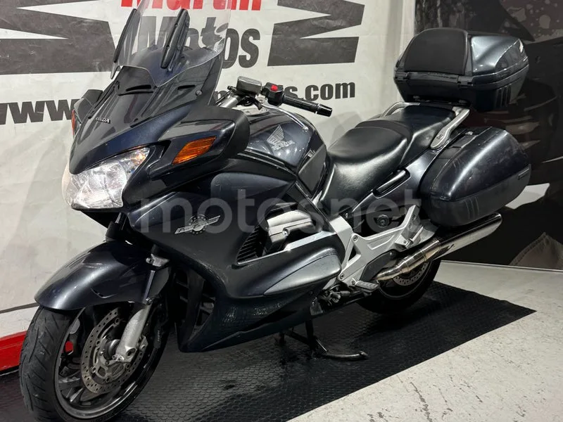 Honda ST1300 Pan-European - Vista 6