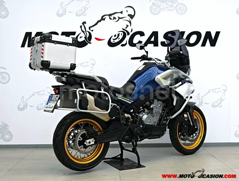 CFMOTO 800MT - Vista 3