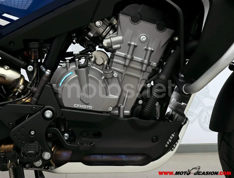 CFMOTO 800MT - Vista 5
