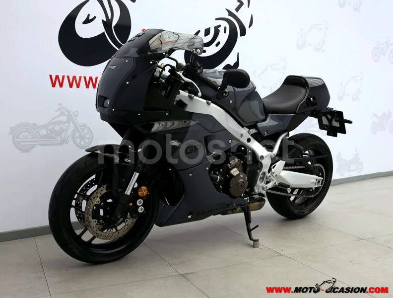 Yamaha XSR900 GP - Vista 8
