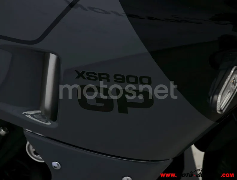 Yamaha XSR900 GP - Vista 9