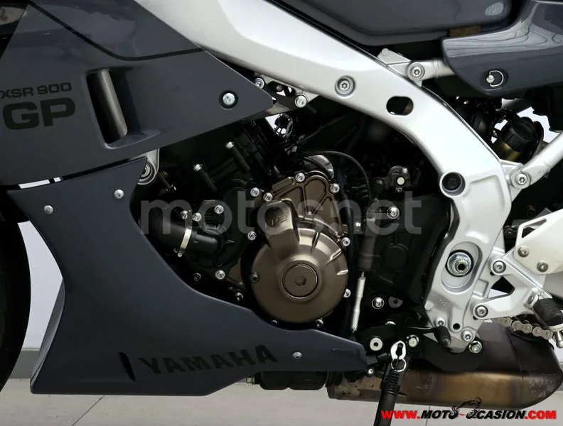 Yamaha XSR900 GP - Vista 10