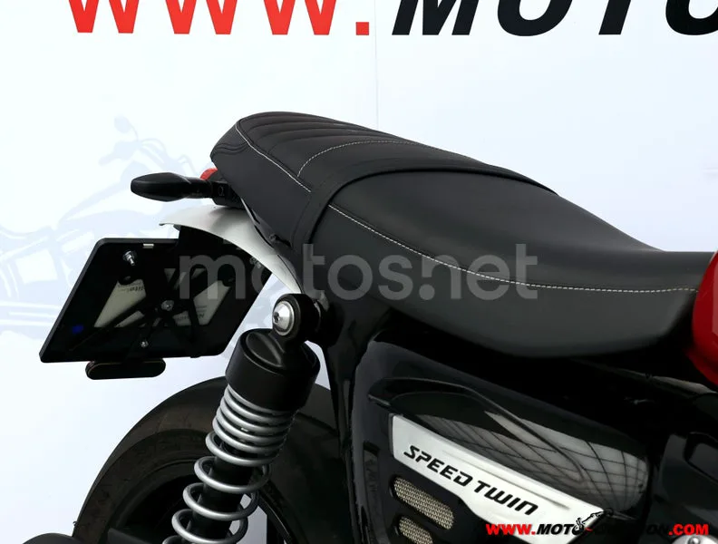 Triumph Speed Twin 1200 - Vista 11