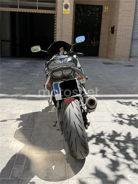 Yamaha YZF-R1 - Vista 3