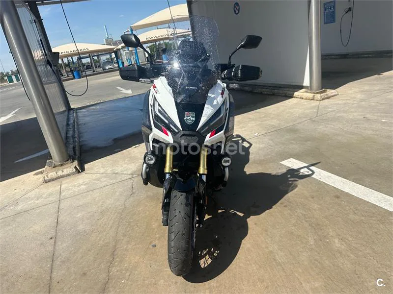 Honda X-ADV - Vista 4
