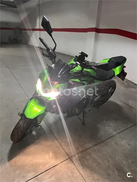 Kawasaki Z900 - Vista 12