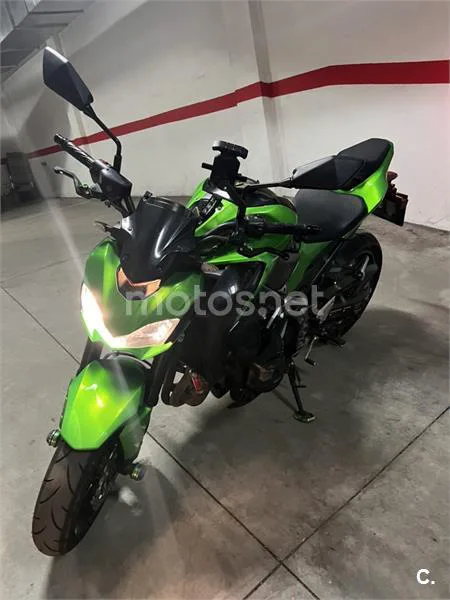 Kawasaki Z900 - Vista 6