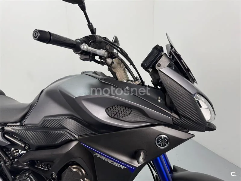 Yamaha MT-09 Tracer - Vista 13