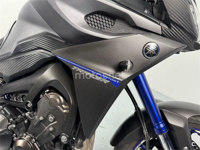 Yamaha MT-09 Tracer - Vista 14