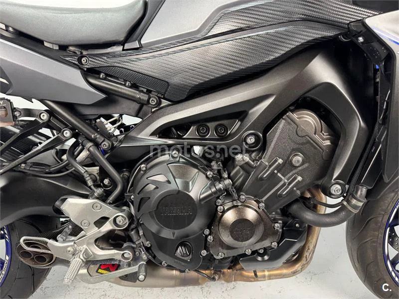 Yamaha MT-09 Tracer - Vista 16
